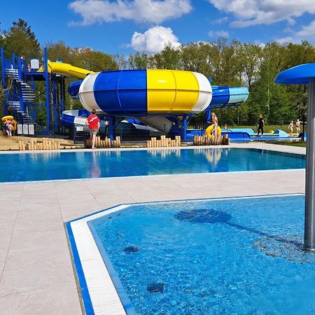 Comfortabel 4-Persoons Chalet Paasloo エクステリア 写真